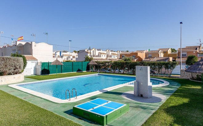Resale - Bungalow -
Torrevieja - Los Balcones