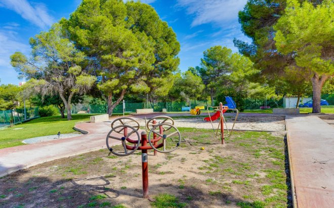 Resale - Bungalow -
Torrevieja - Los Balcones