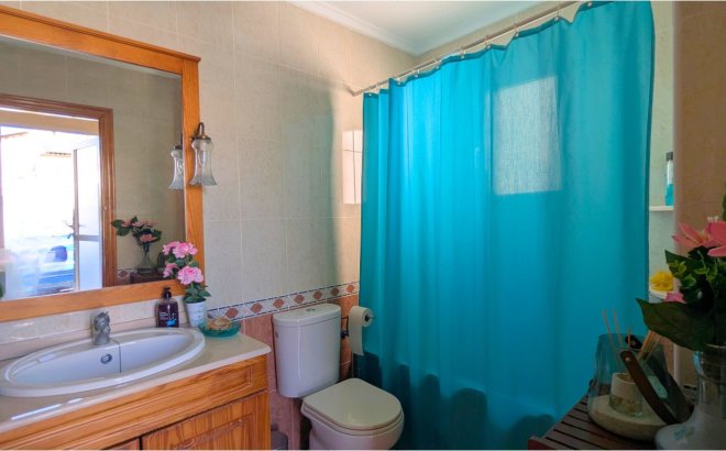 Revente - Quad House -
Lo Crispin - Inland