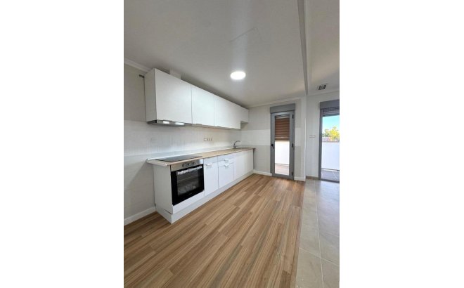 Revente - Appartement -
Torrevieja - Centro