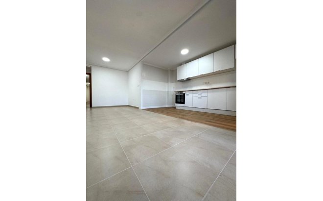 Revente - Appartement -
Torrevieja - Centro