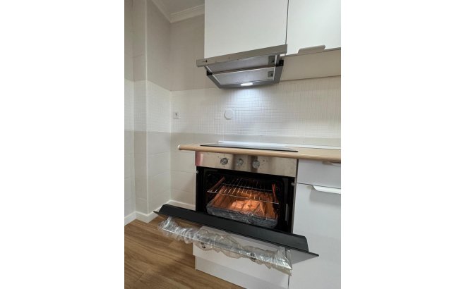 Revente - Appartement -
Torrevieja - Centro