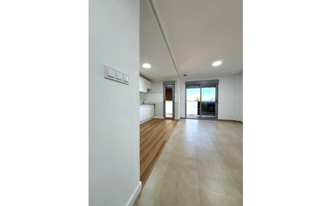 Revente - Appartement -
Torrevieja - Centro