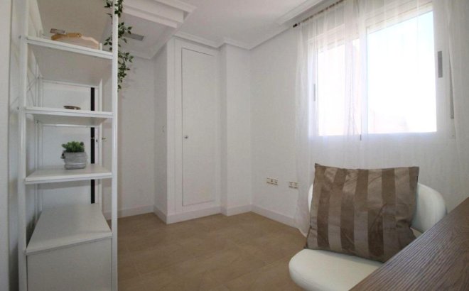 Revente - Appartement -
Torrevieja - Centro