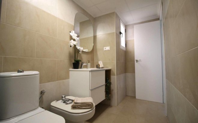 Revente - Appartement -
Torrevieja - Centro
