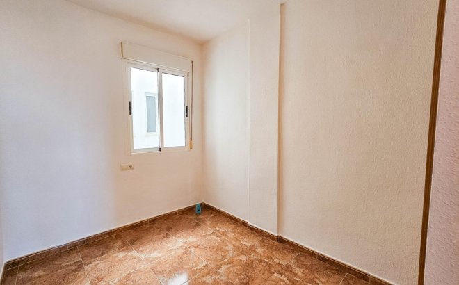 Herverkoop - Appartement -
Torrevieja - Centro