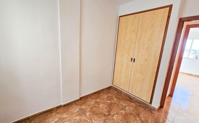 Herverkoop - Appartement -
Torrevieja - Centro