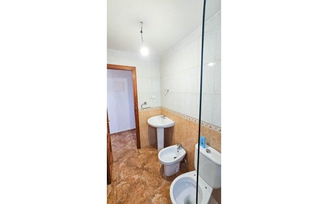 Herverkoop - Appartement -
Torrevieja - Centro