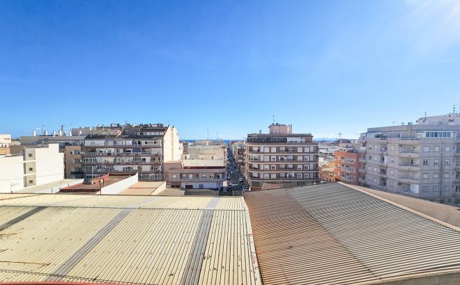 Herverkoop - Appartement -
Torrevieja - Centro