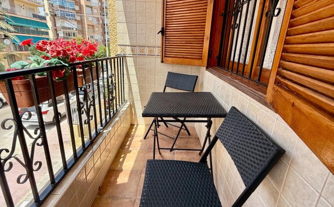 Revente - Appartement -
Torrevieja - Los Europeos