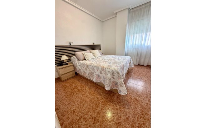 Revente - Appartement -
Torrevieja - PARQUE DE LAS NACIONES