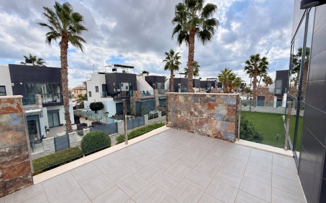 Revente - Dúplex -
Orihuela Costa - Costa Blanca
