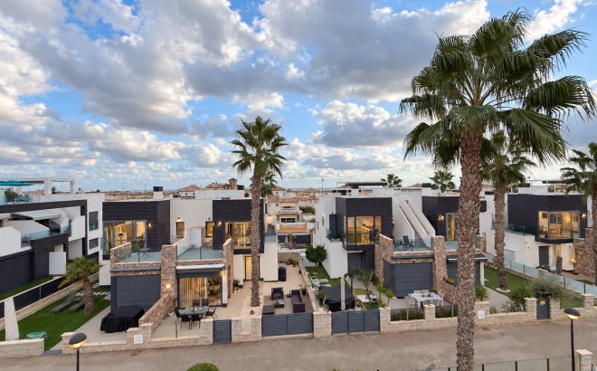 Revente - Dúplex -
Orihuela Costa - Costa Blanca