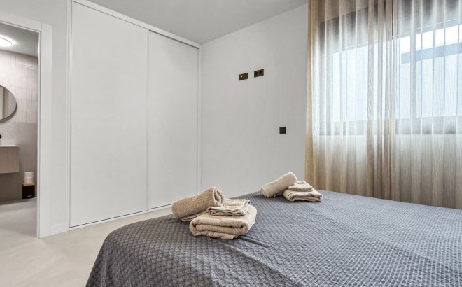 Revente - Villa -
Rojales - Inland
