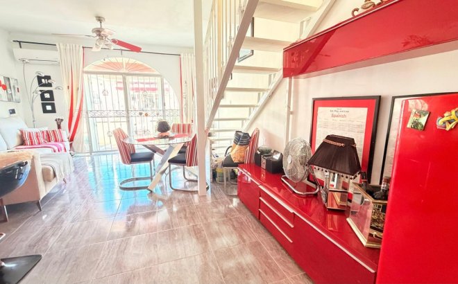 Resale - Dúplex -
Torrevieja - La Siesta - El Salado - Torreta