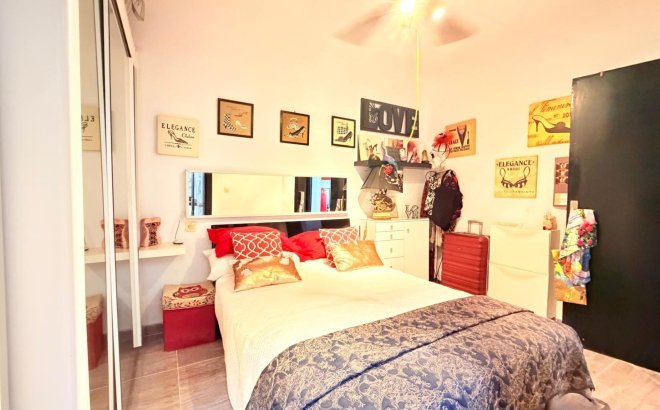 Resale - Dúplex -
Torrevieja - La Siesta - El Salado - Torreta