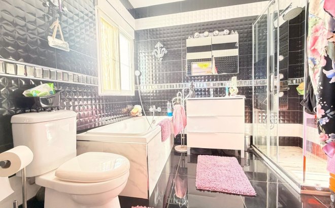 Resale - Dúplex -
Torrevieja - La Siesta - El Salado - Torreta