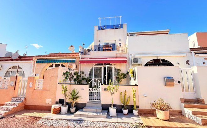 Resale - Dúplex -
Torrevieja - La Siesta - El Salado - Torreta