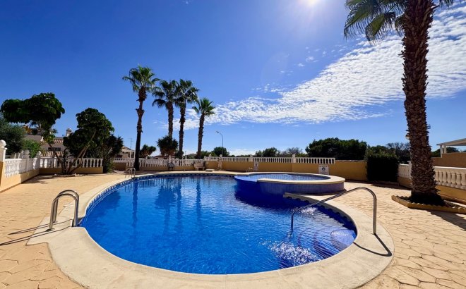 Revente - Town House -
Orihuela Costa - Costa Blanca