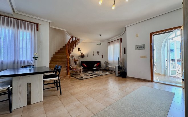 Resale - Villa -
Rojales - Inland
