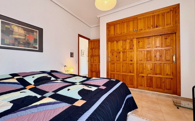 Resale - Villa -
Rojales - Inland