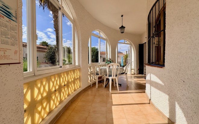 Resale - Villa -
Rojales - Inland