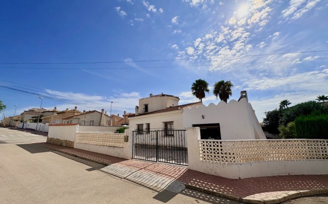Resale - Villa -
Rojales - Inland