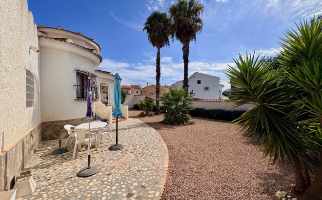 Resale - Villa -
Rojales - Inland