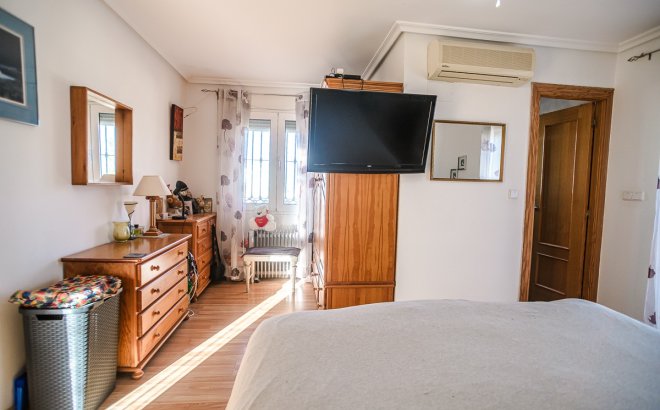 Herverkoop - Villa -
Torrevieja - Costa Blanca