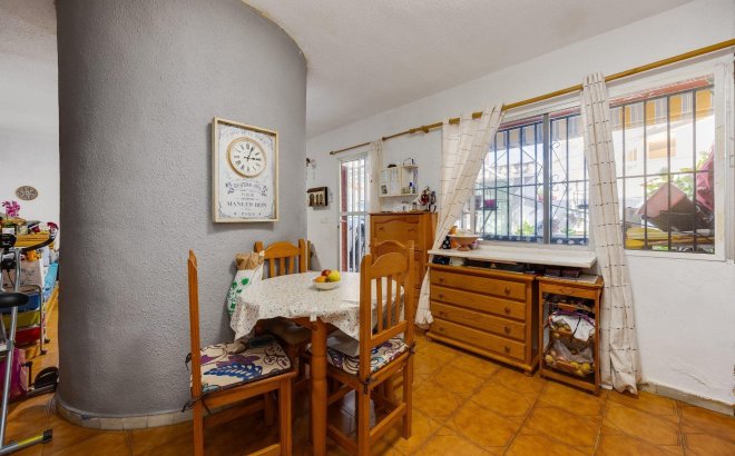 Resale - Town House -
Torrevieja - Nueva Torrevieja