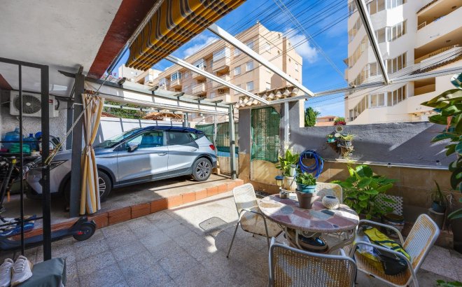 Resale - Town House -
Torrevieja - Nueva Torrevieja