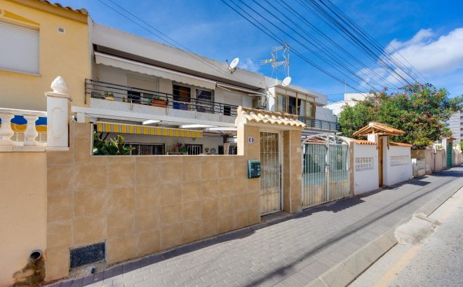 Resale - Town House -
Torrevieja - Nueva Torrevieja