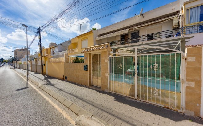 Resale - Town House -
Torrevieja - Nueva Torrevieja