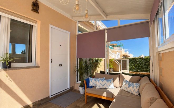 Revente - Villa -
Orihuela Costa - Costa Blanca