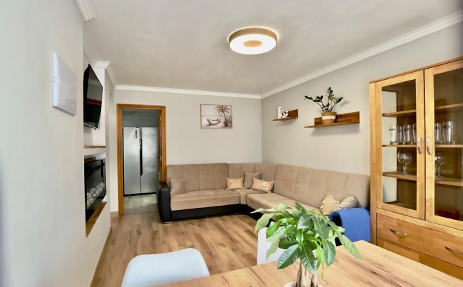 Revente - Villa -
Orihuela Costa - Costa Blanca