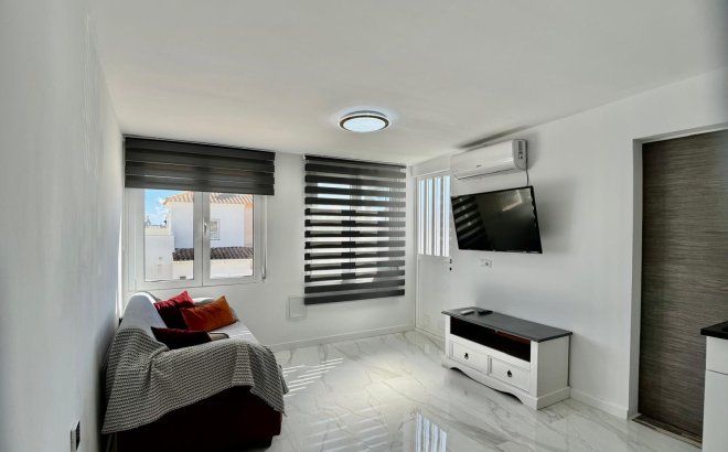 Revente - Villa -
Orihuela Costa - Costa Blanca