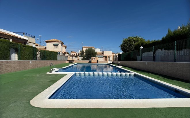 Revente - Villa -
Orihuela Costa - Costa Blanca