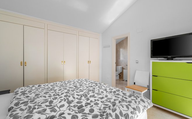 Resale - Duplex Penthouse -
Dehesa de Campoamor - Costa Blanca