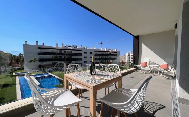 Revente - Appartement -
Orihuela Costa - Villamartín