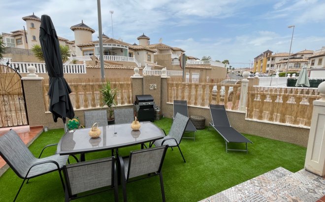 Rental - Town House -
Orihuela Costa - Villamartín