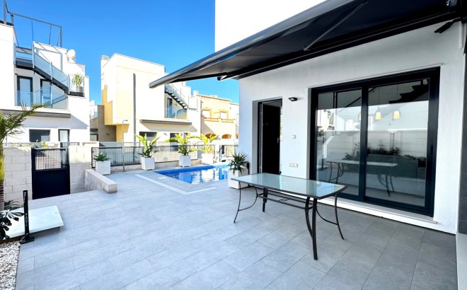 Revente - Villa -
Orihuela Costa - Villamartín