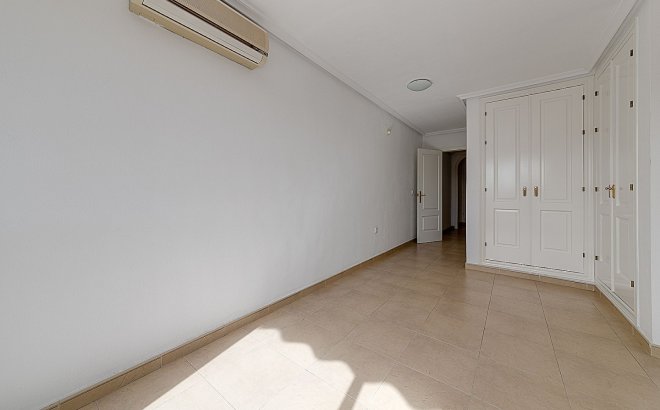 Herverkoop - Penthouse -
Orihuela Costa - Lomas de Campoamor