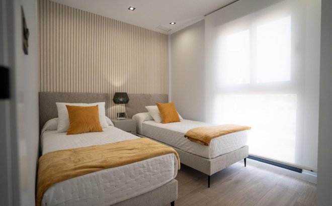 New Build - Top Floor Bungalow -
Pilar de la Horadada - pueblo