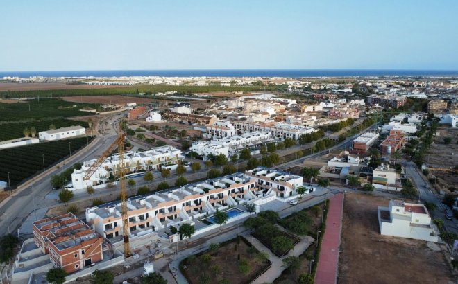 New Build - Top Floor Bungalow -
Pilar de la Horadada - pueblo