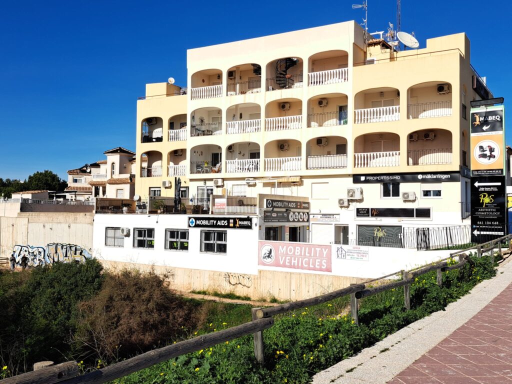 Lange termijn verhuur van een prachtig appartement in Playa Flamenca